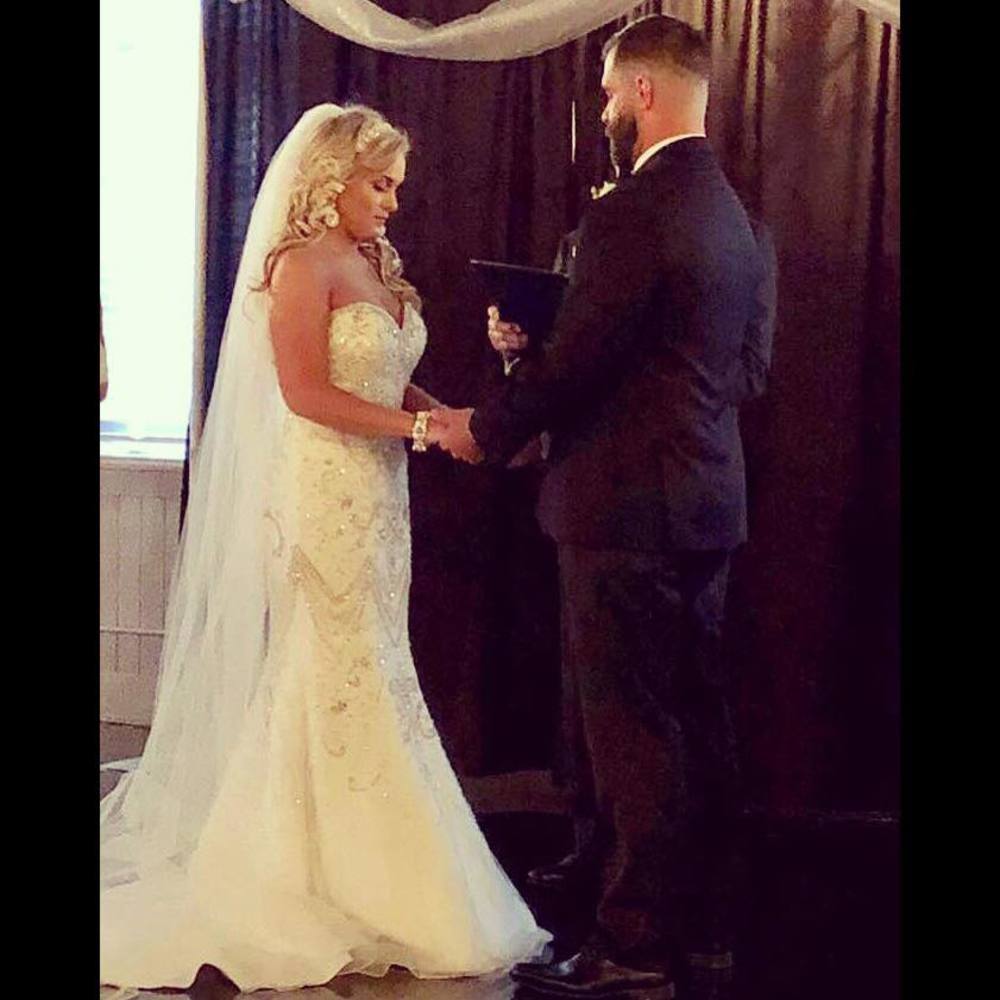 Meet your Posher, Hali